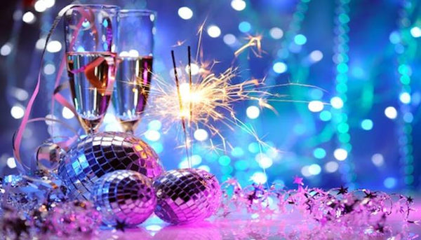 Pearl-Themed Parties Are On The Rise — Just In Time For New Year's Eve